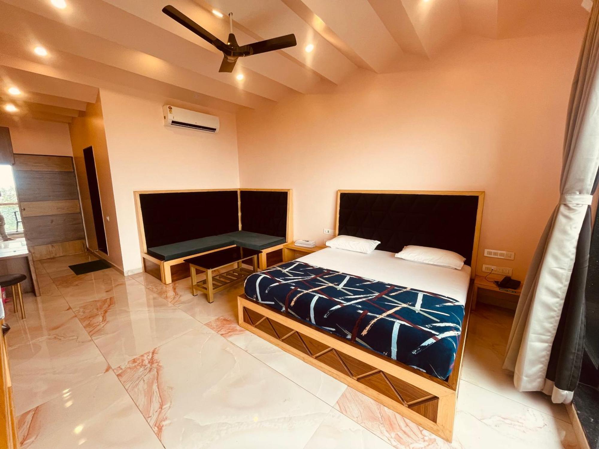 Natural Resort Panhala Ngoại thất bức ảnh