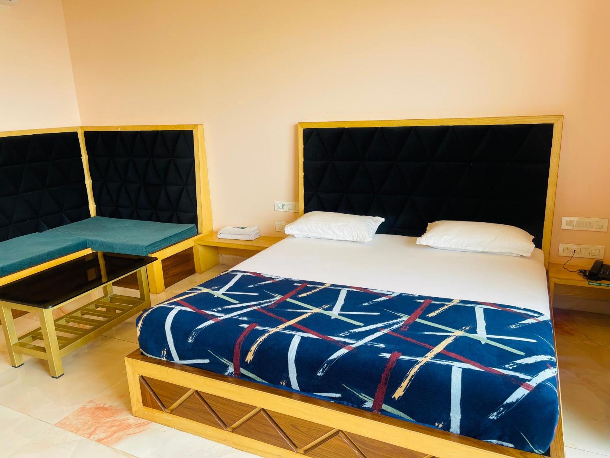 Natural Resort Panhala Ngoại thất bức ảnh